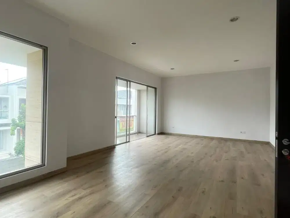 Dijual Rumah 3 Lantai Golf Island PIK 12x20