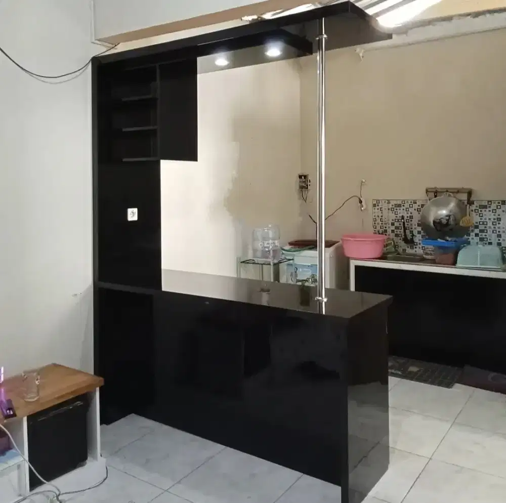 Meja mini bar minimalis