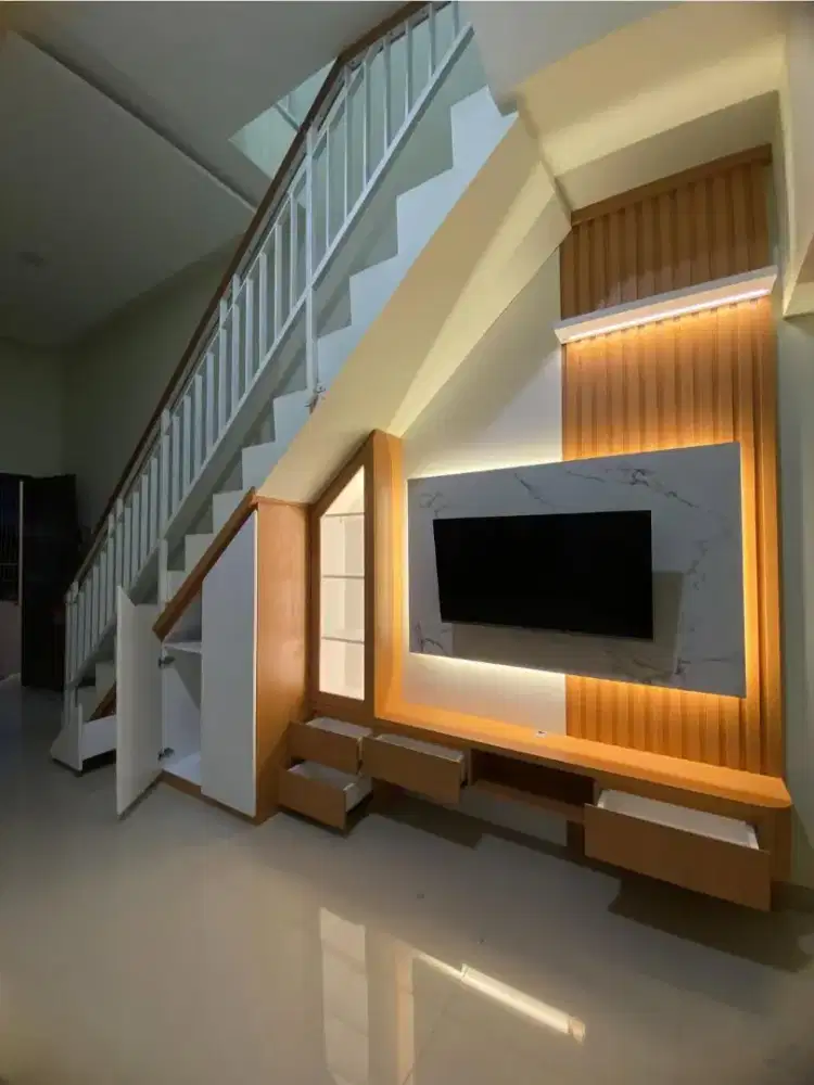 Set lemari bawah tangga minimalis