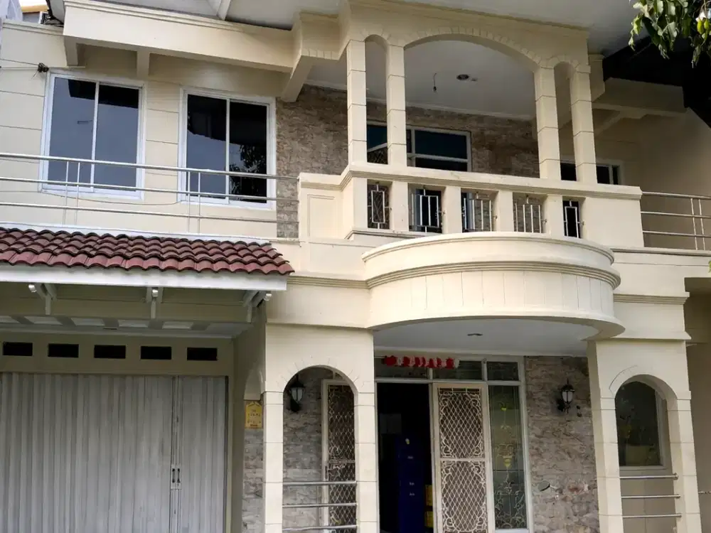 Rumah Camer Elok PIK 5KT 380m2 SHM Semi Furnished Bisa KPR