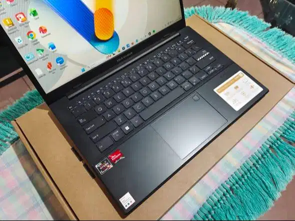 laptop asus vivobook GO 14 e1404fa-vips552  kondisi istimewa