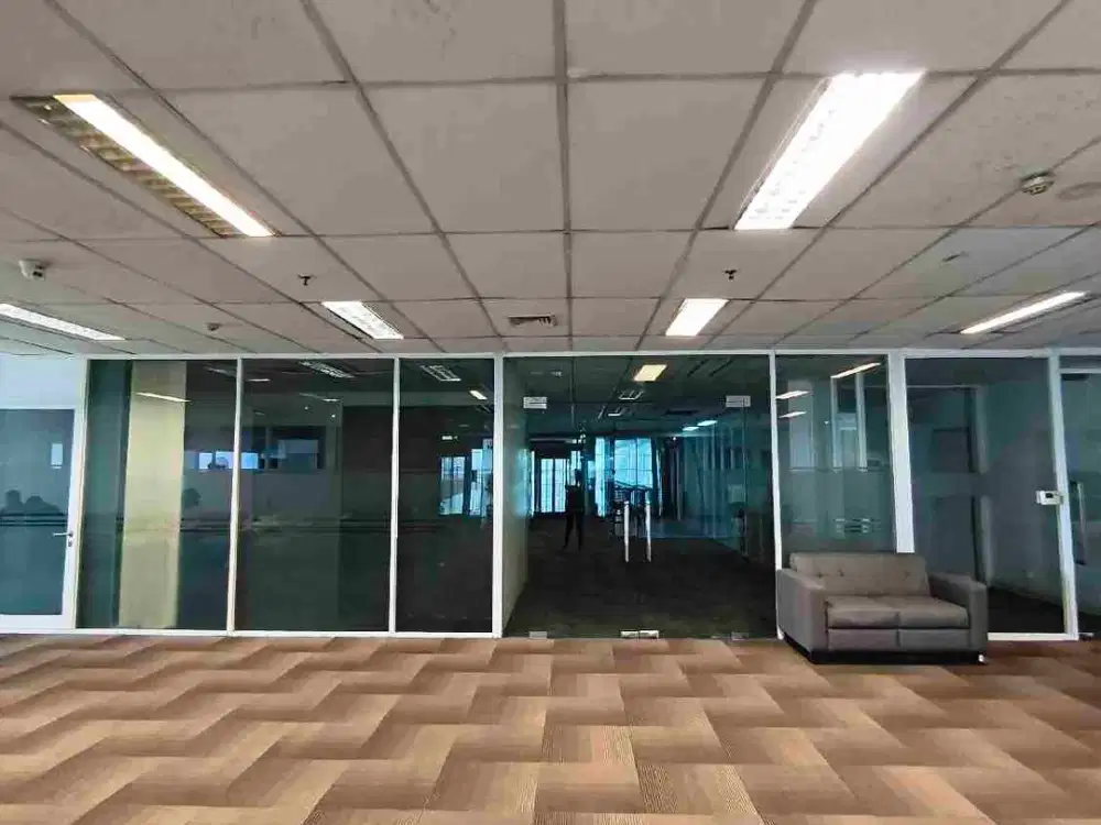 Di sewakan office space di gedung cni jakarta barat