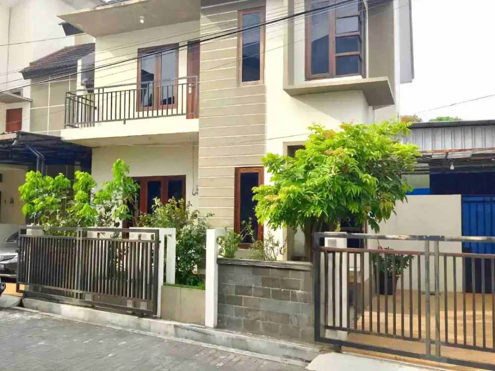 Rumah 2lt isian di Condongcatur Sleman