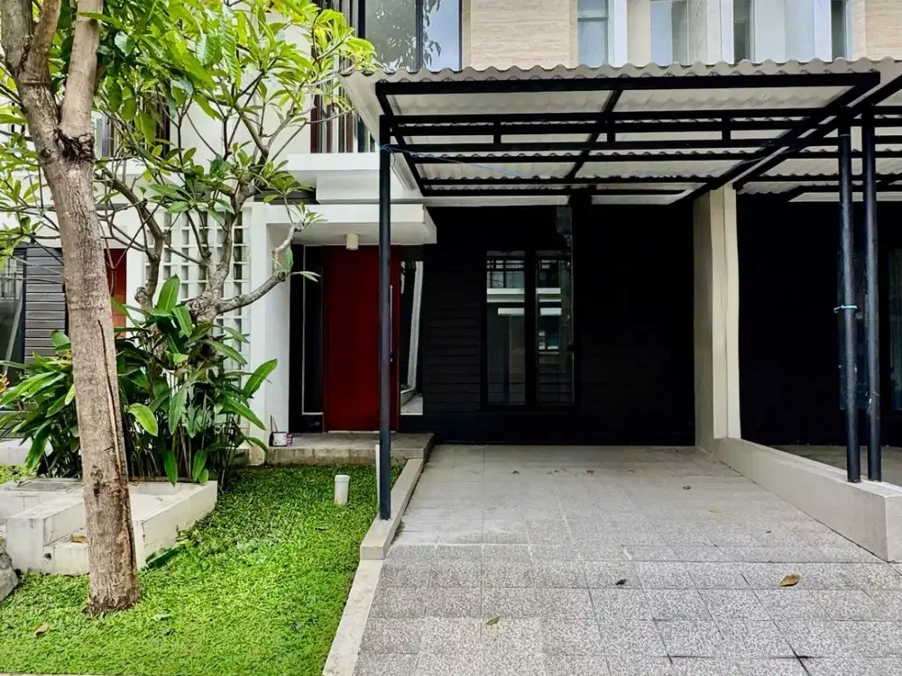 DIJUAL RUMAH NORTHWEST LAKE 3KT 2 LANTAI SEMI FURNISH CITRALAND