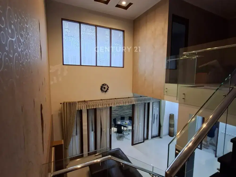 Rumah 2 Lantai Di Batununggal Full Furnished Baru Renovasi