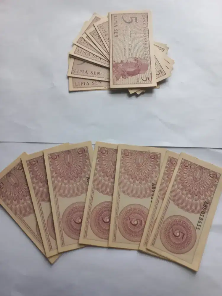 Koleksi uang 5 rupiah segepok