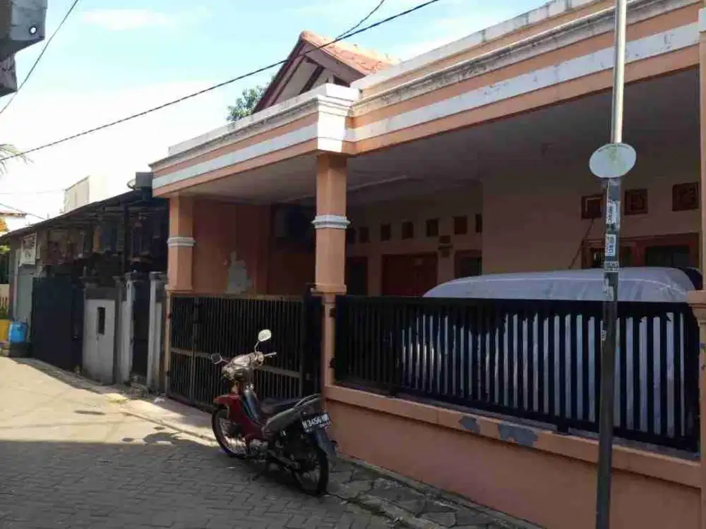 Di jual rumah 2 lantai full di pinang kota Tangerang Ciledug