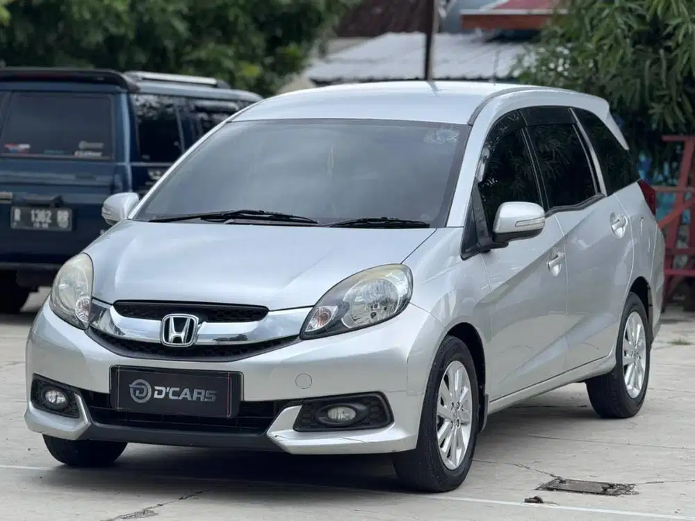 HONDA MOBILIO E 2015 MATIC ISTIMEWA DP MURAH