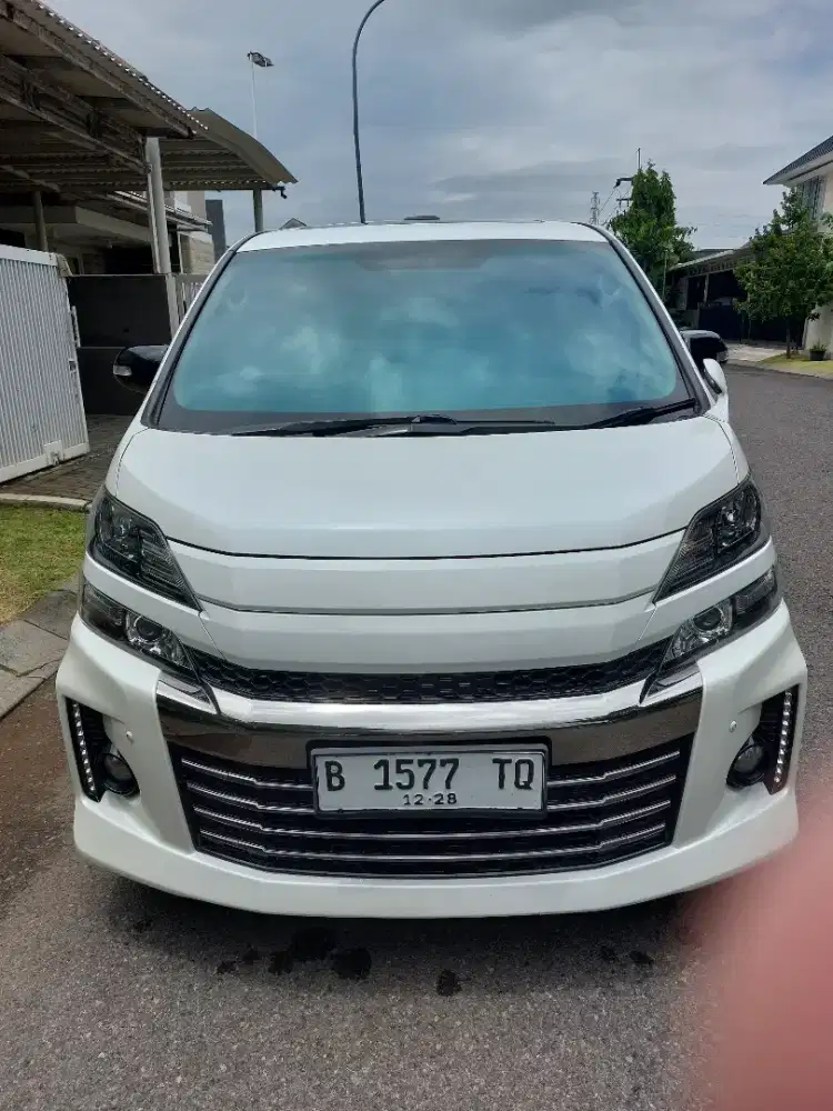 Toyota Vellfire GS Limited