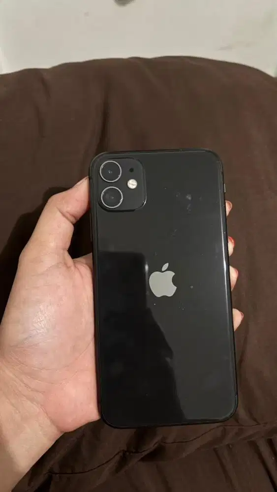 IPHONE 11 64gb BH 77% tangan pertama ibox