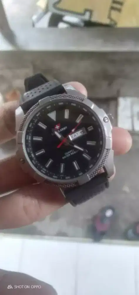 Jam tangan Swiss army