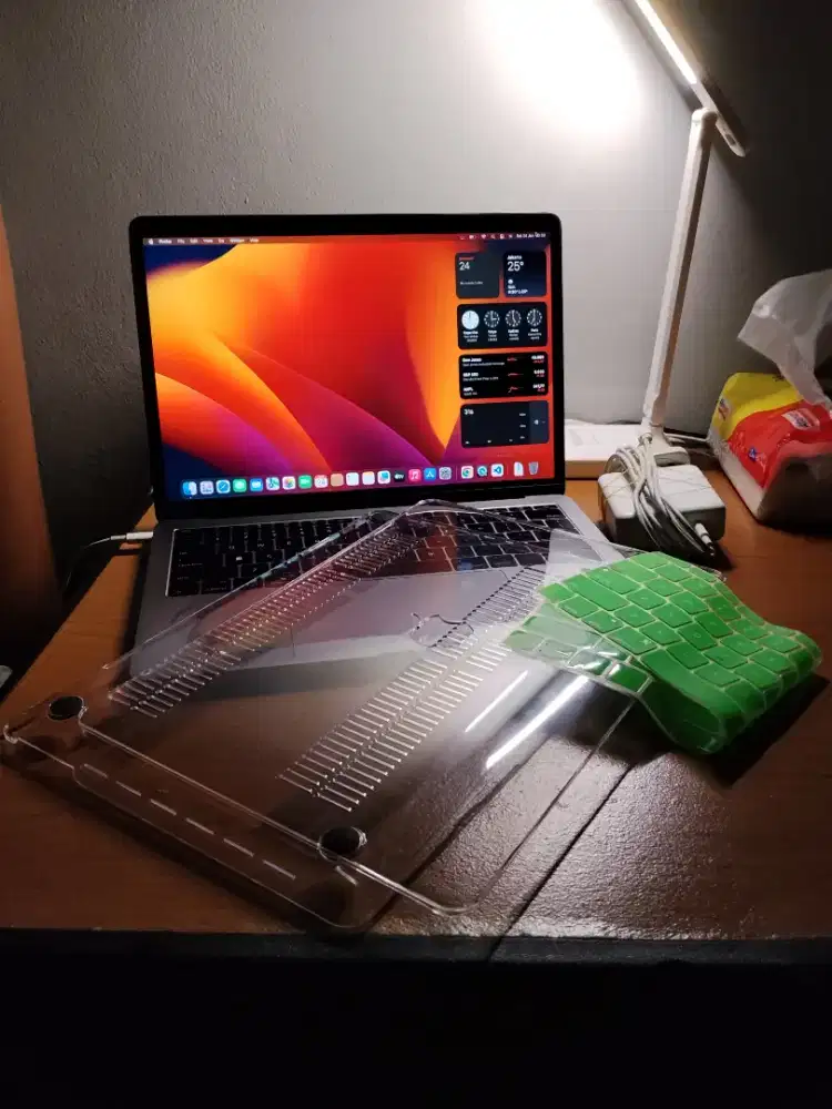 MacBook Pro 2017 i5 8/256 Space Grey Harga Nett