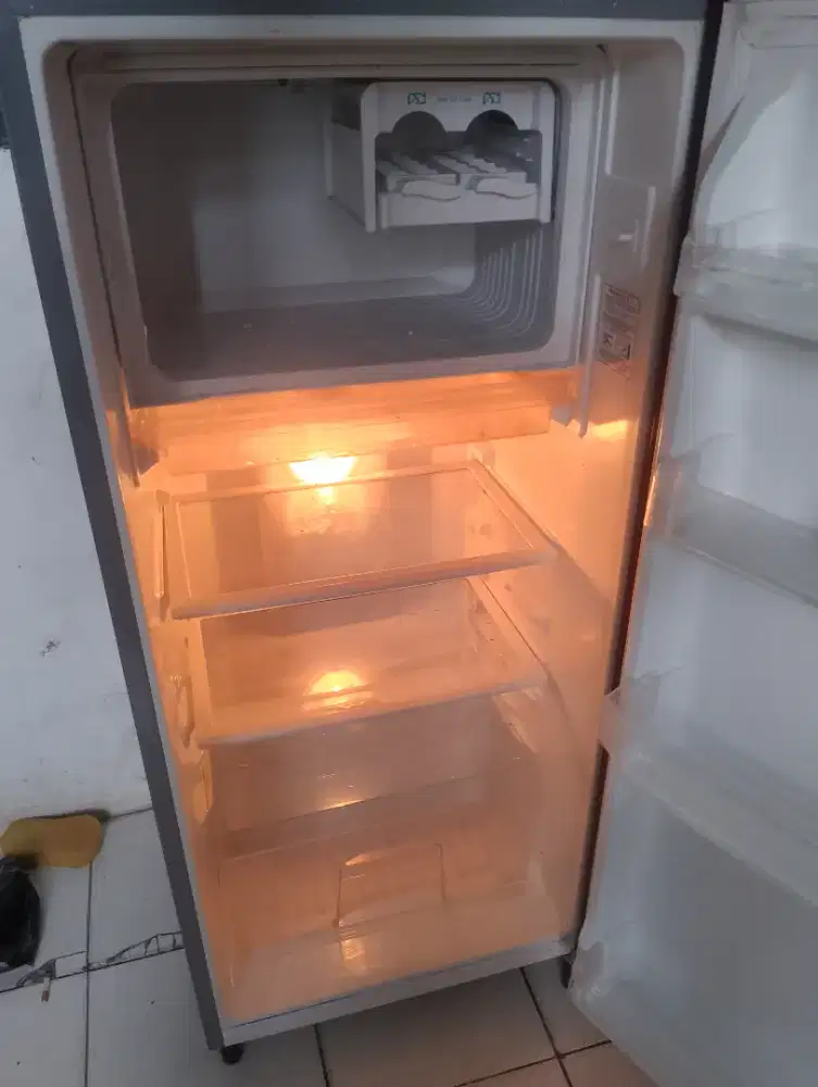 Serfis kulkas, AC, kipas.