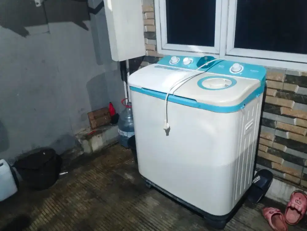 Di baca dulu om mesin cuci 2 tabung sanken