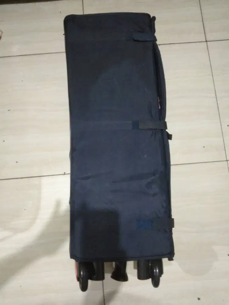 Tempat tidur bayi merek pilko