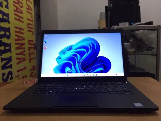 Laptop Dell Latitude E7490 Core i7Gen8 Ram 16GB SSD 256GB Slim Muluss