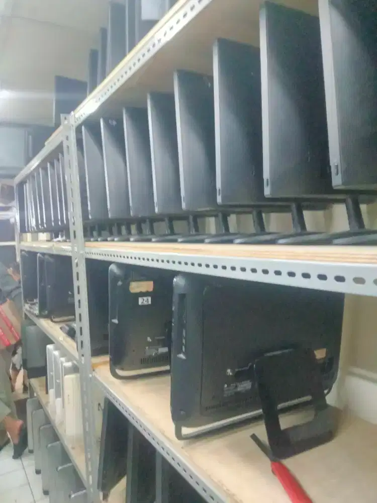 Menerima jual beli computer bekas satuan borongan dan lelang