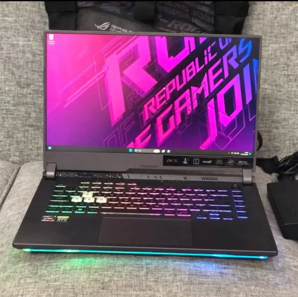 Asus ROG G513RM Ryzen 9 6900HX RTX 3060 RAM 32 gb SSD 1 TB