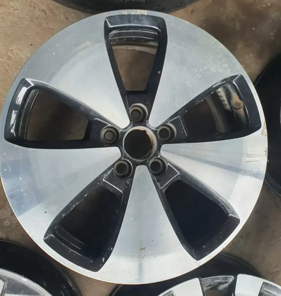 Velg Cloud R18 serep,cadangan,satuan,Wuling cloud,almaz,Ertiga,Camry