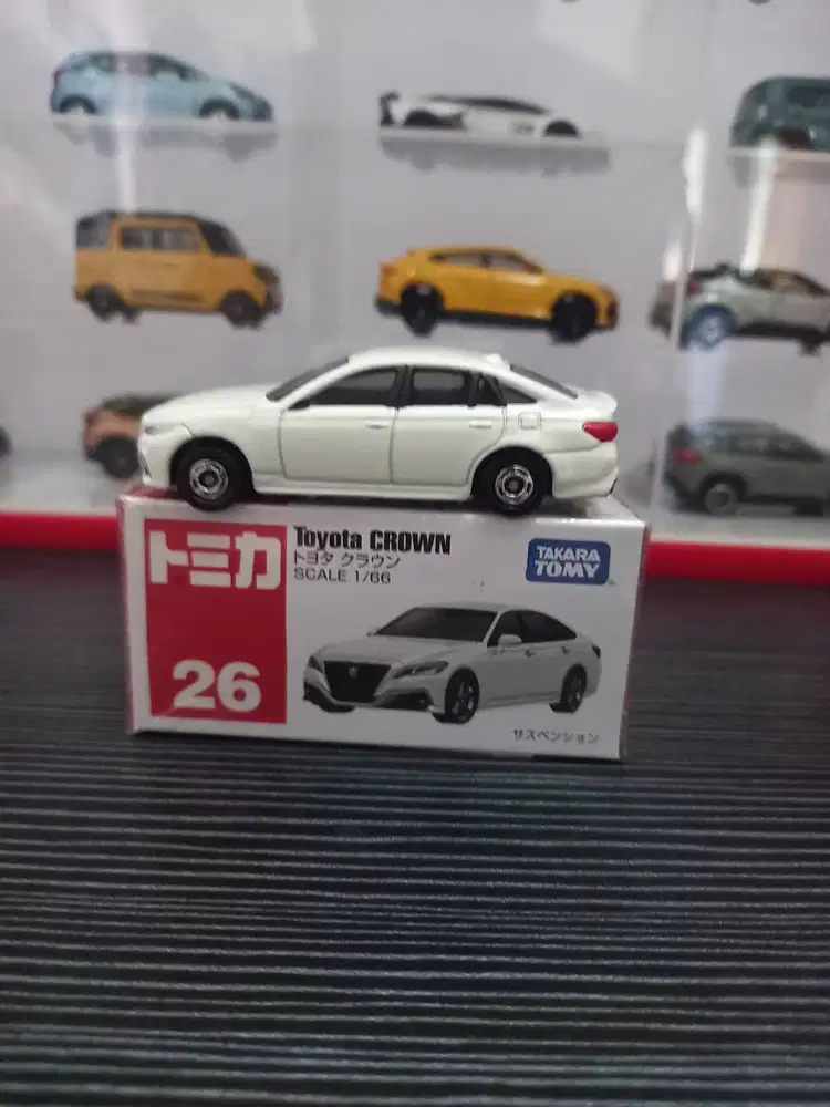 Tomica Toyota Crown