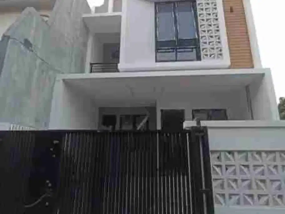 Rumah Baru 3 Lantai SHM Akses Toll Becakayu- 2m Nego diPondok Bambu
