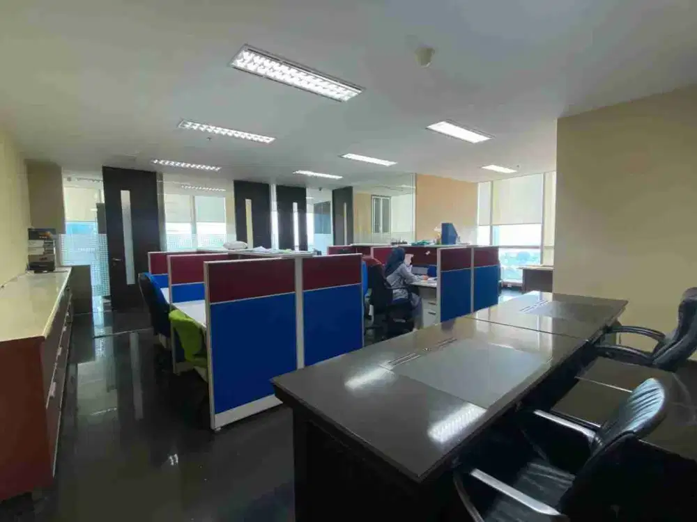 Dijual ruang kantor di Office 8 SCBD Sudirman Jakarta Selatan