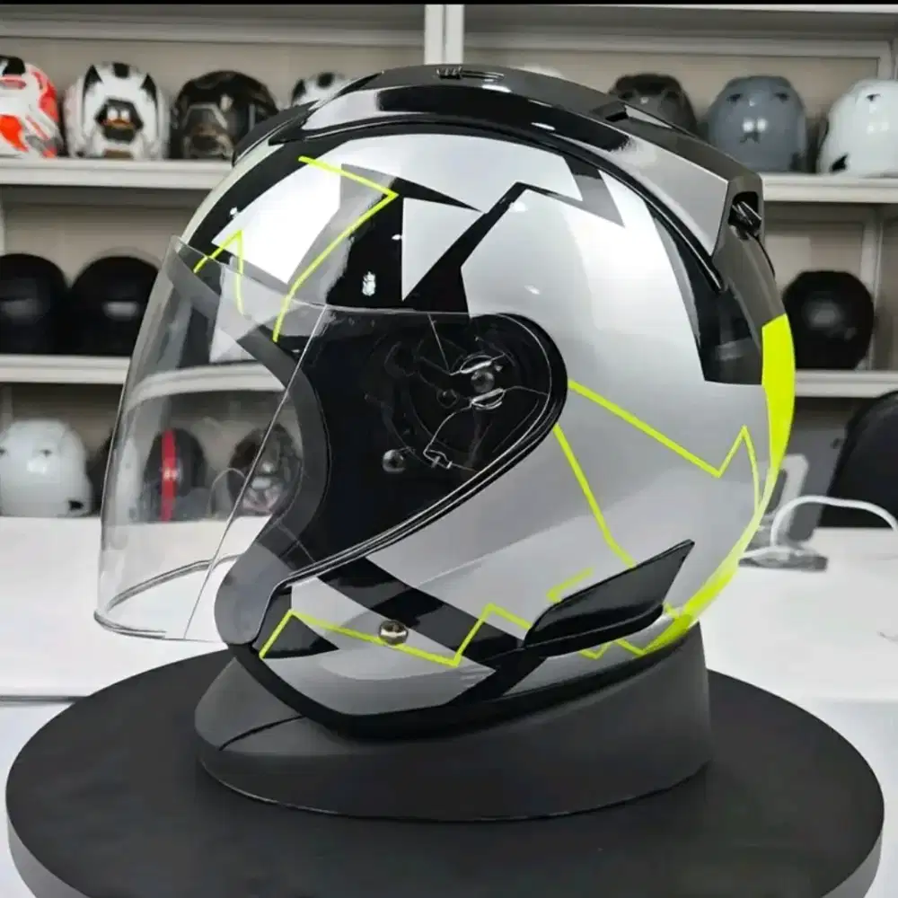 HELM AURA KOREA POST MOTIF BLACK GREEN