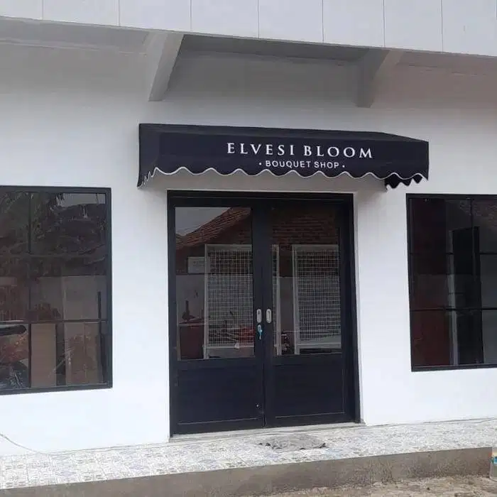 Kanopi Kain Awning Elegan, Solusi Teduh & Estetis untuk Hunian Anda