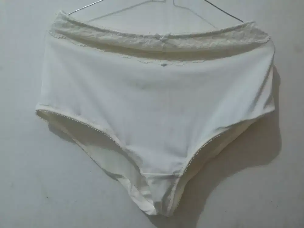 Dijual cd bahan polyster halus