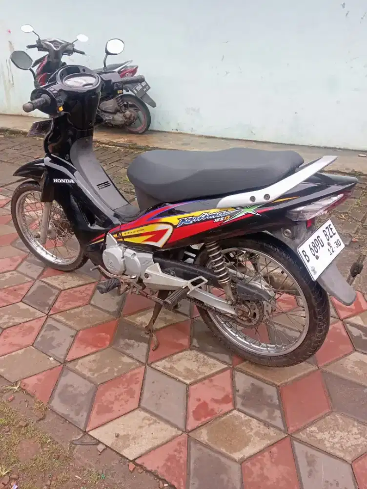 Honda karisma x