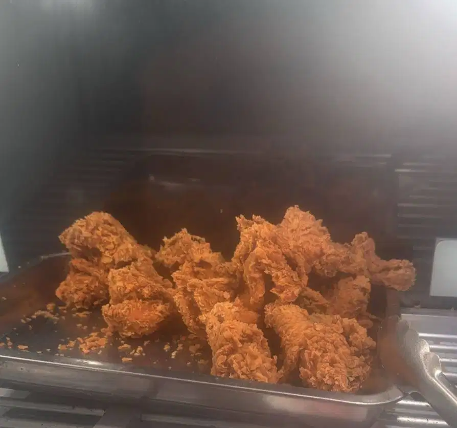 Loker jaga lapak ayam ciken