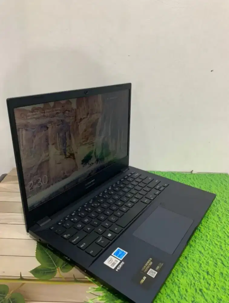 Laptop Asus Expertbook P2451FA
i3 Gen 10