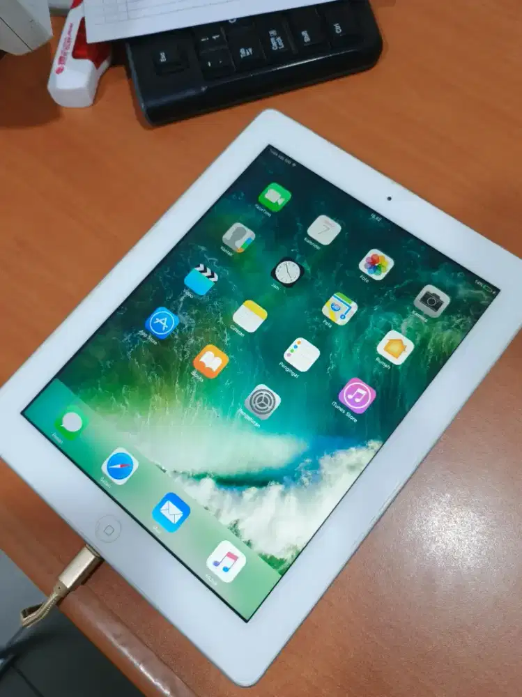 Apple iPad 4 32GB Celluler Fullset Murah Oke