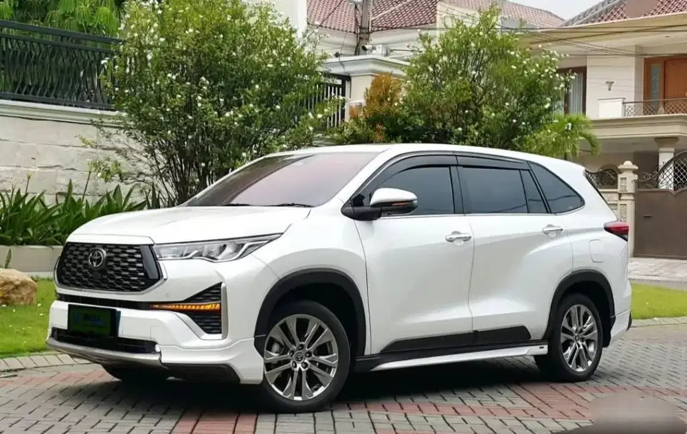 Zenix Q Tss A/T Hybrid 2023 Putih