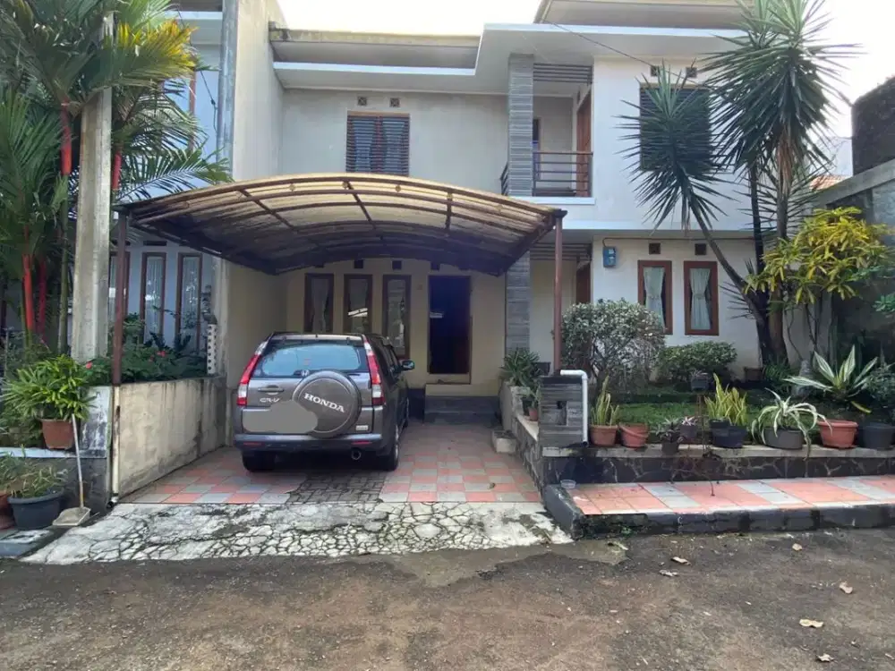 Rumah 2 Lantai di Komplek Taman Bumi Prima dekat kantor Pemkot Cimahi Cihanjuang