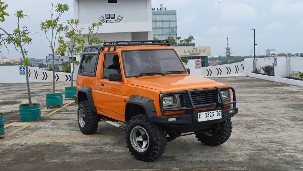 Daihatsu Taft Rocky Independent (F78) 1998