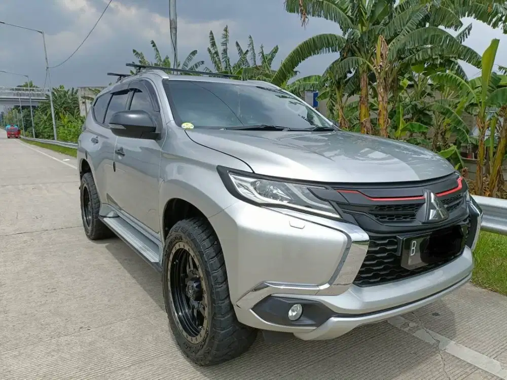 Mitsubishi Pajero Sport Dakar