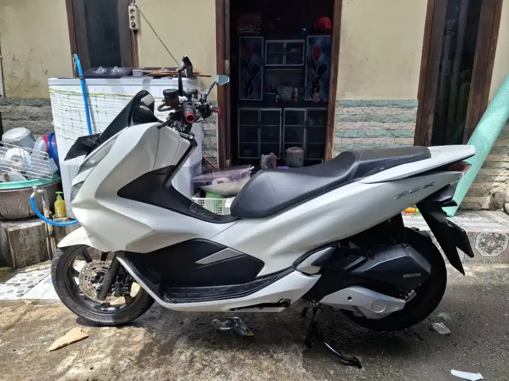 HONDA PCX 150CC TAHUN 2020 PAJAK ON PLAT DKI
