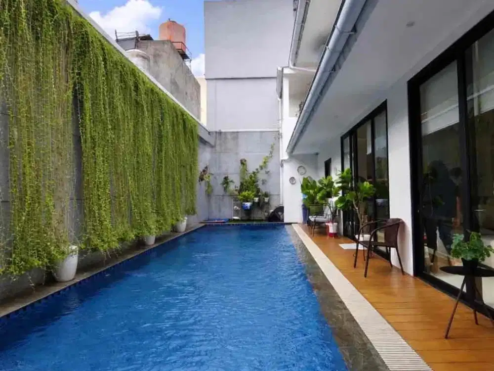 Rumah Cantik modern tropical open space dalam cluster di Bintaro sektor 8