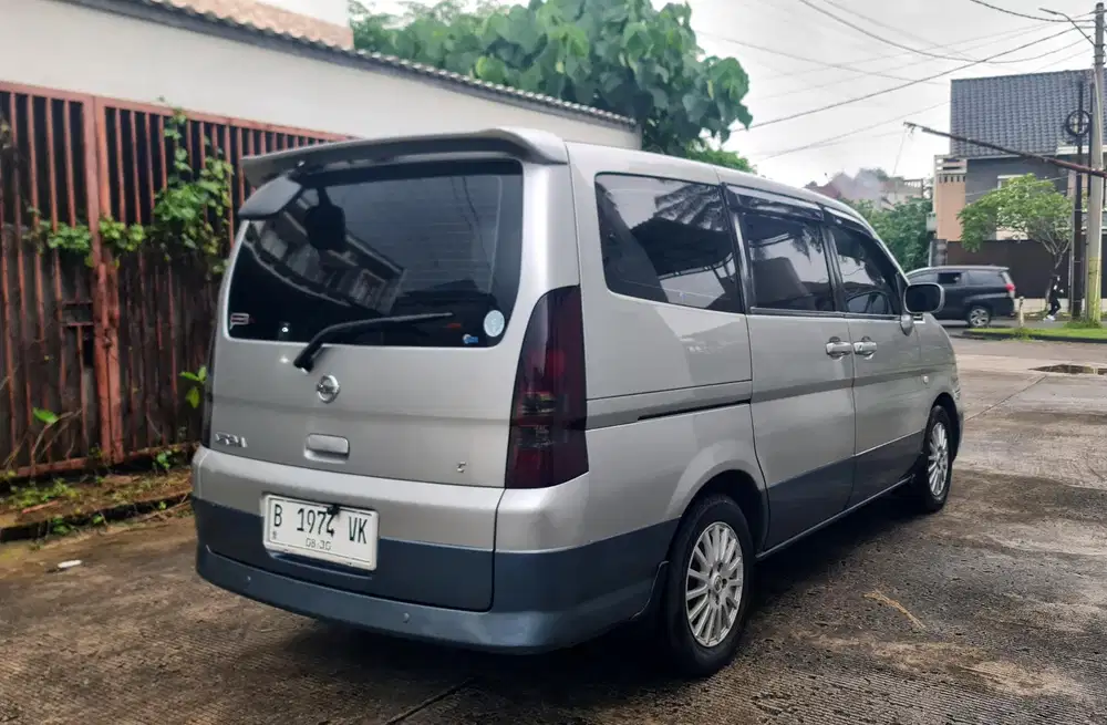 Nissan Serena ct 2012 matic istimewa