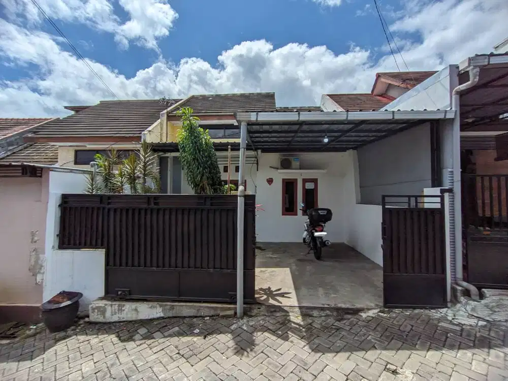 Dikontrak kan rumah dgn view pegunungan batu  yg indah lengkap dgn fur