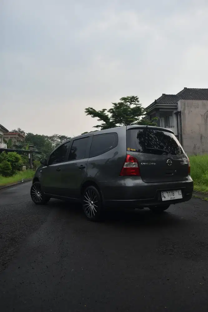Nissan Grand livina xv matic 2007 Bensin
