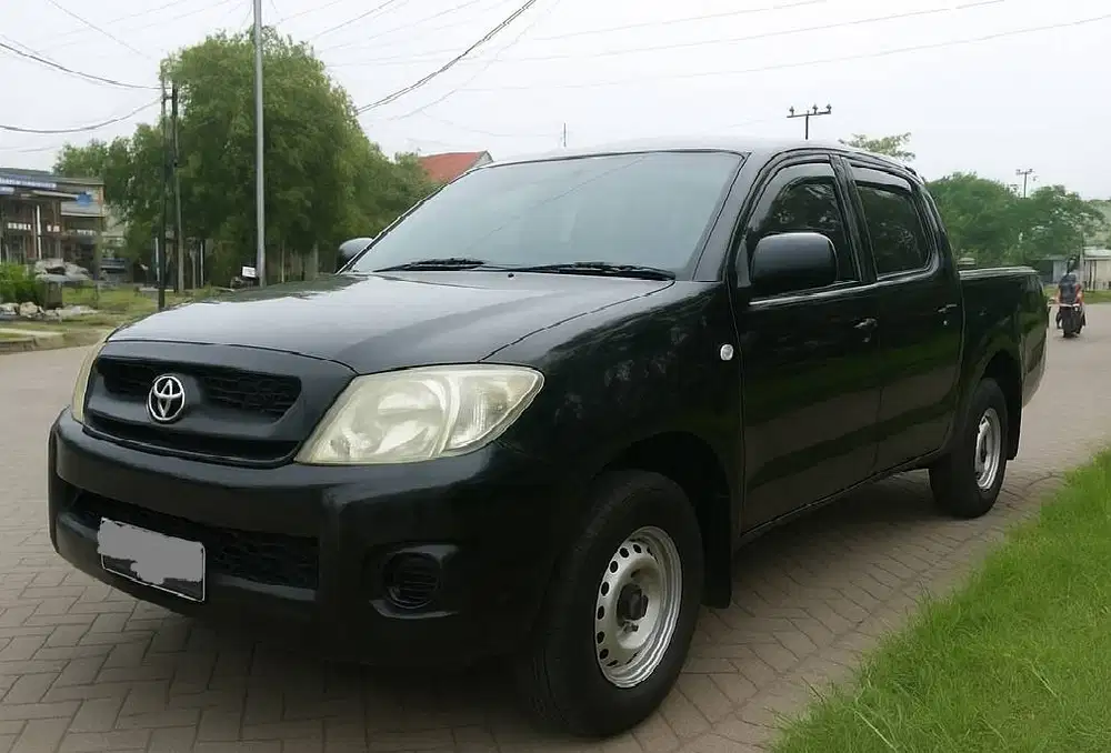 Toyota Hilux 2010 2×4 Manual – Double Cabin,Mesin Halus, Surat Lengkap