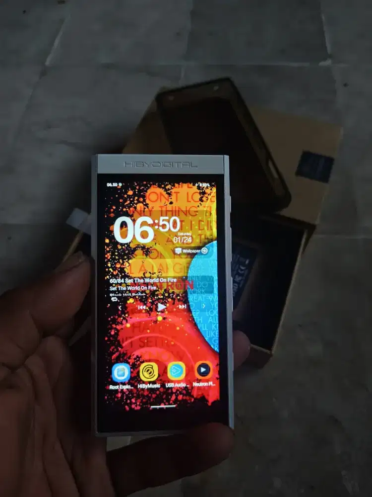 Hiby M300 (Bonus Casing. SdCard 128Gb. Tozo A3 TWS)