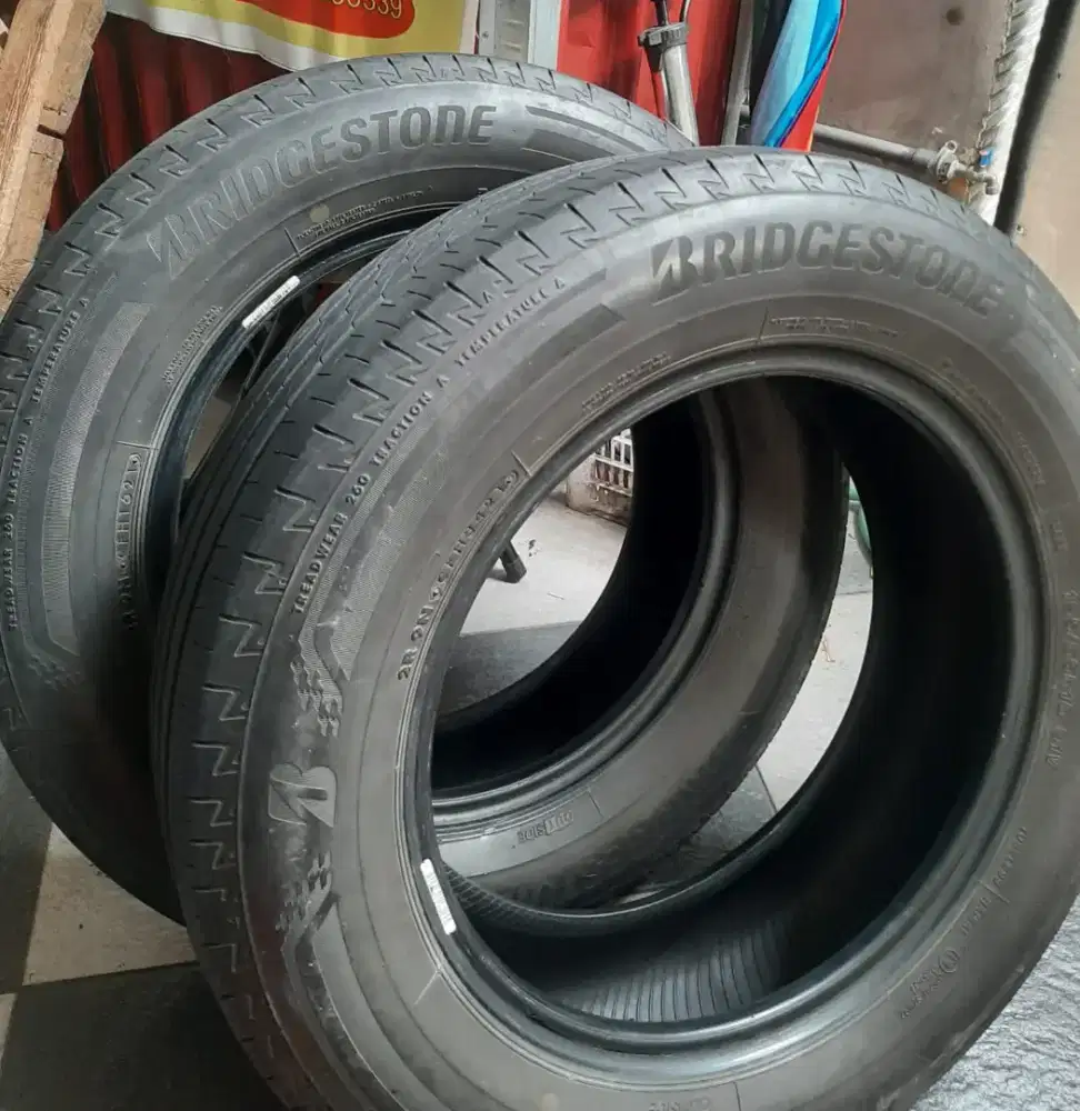 Ban mobil Bridgestone Turanza R15