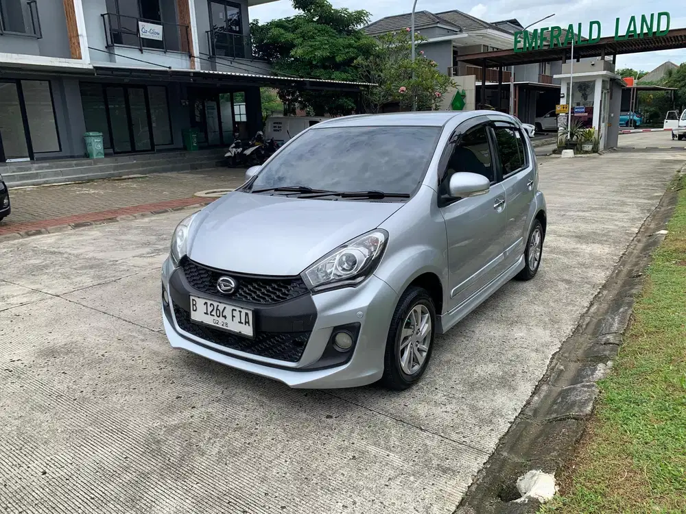 Daihatsu Sirion manual 2017 Bergaransi