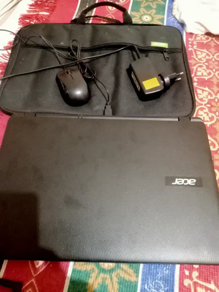 Misi agan dan olx mau numpang pasarin Laptop Acer Aspire ES1-512  15