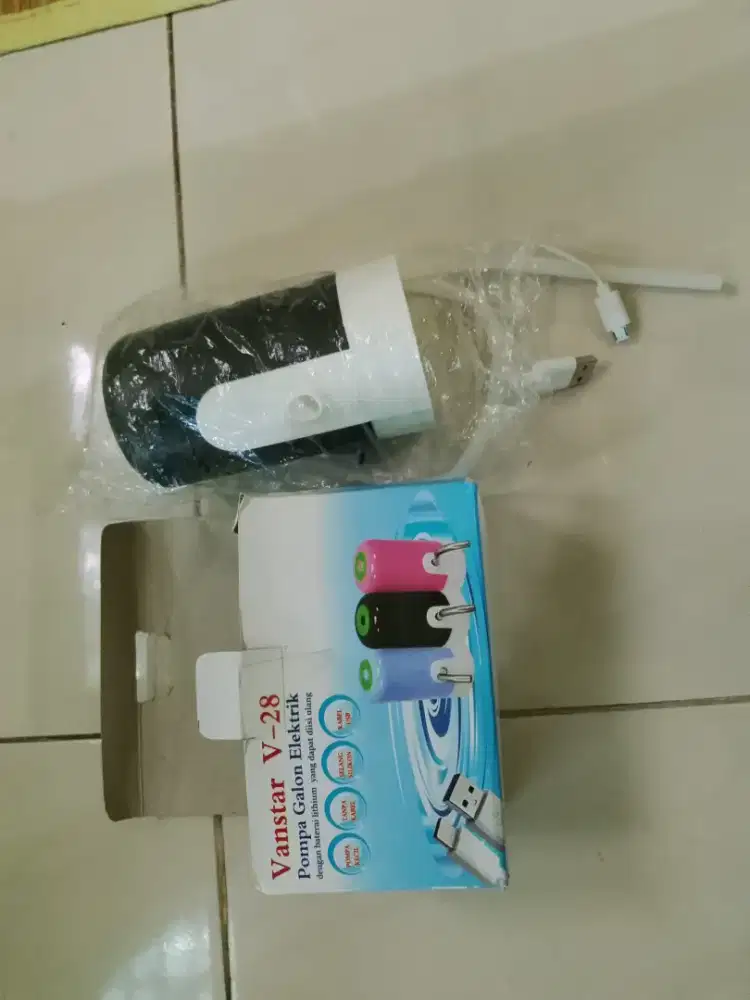 Tempat pompa air galon elektrik