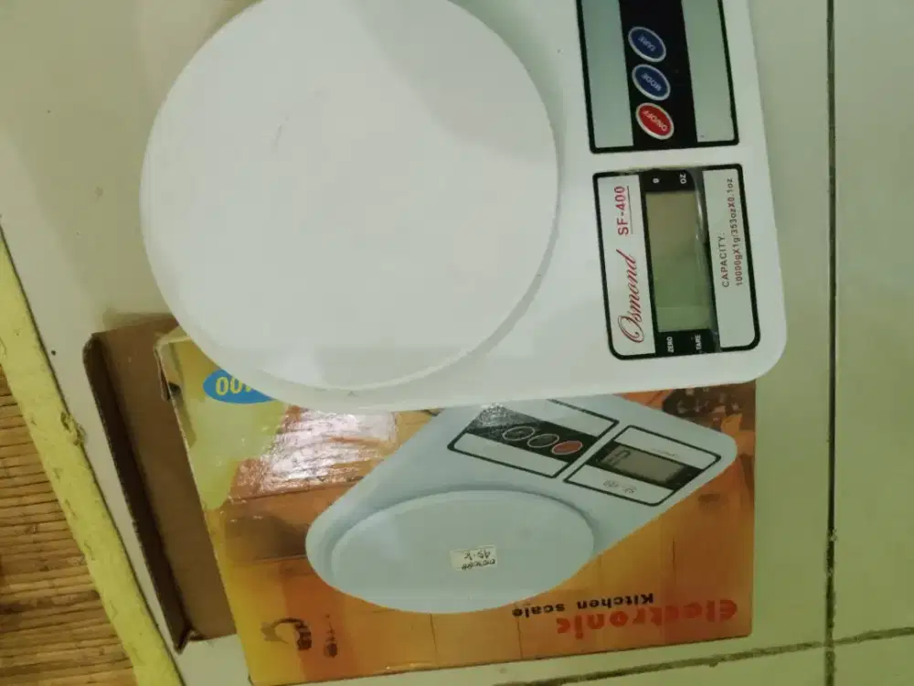 Timbangan tepung untuk bikin kue