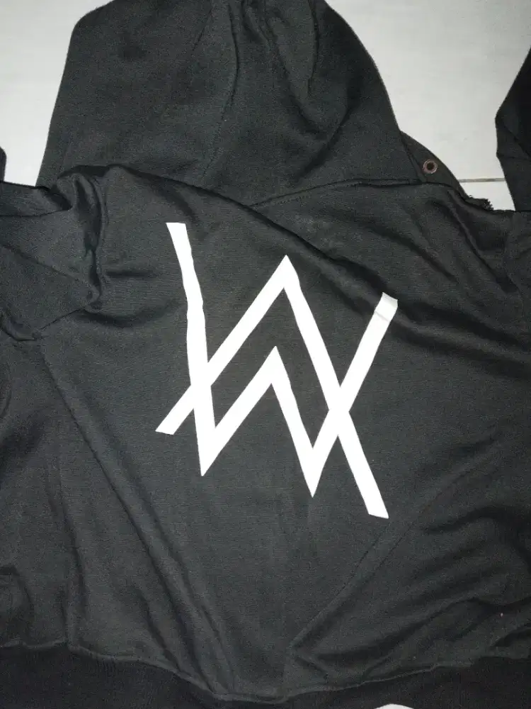 Jaket Alan Walker